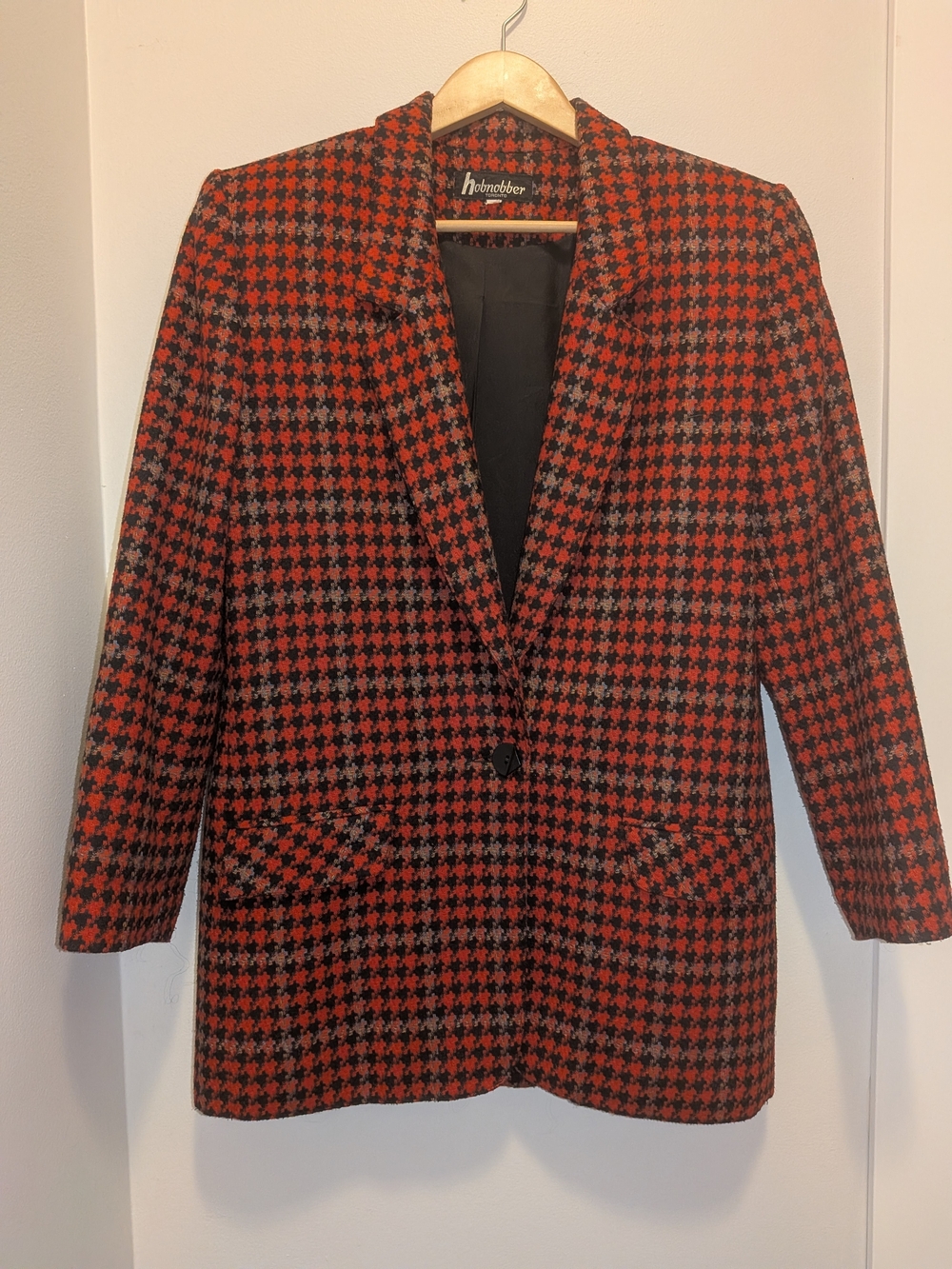 Houndstooth Single-Button Blazer in Red & Black